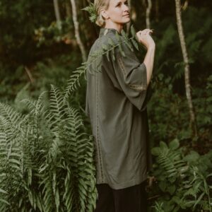 Viskoosist kimono niplispitsiga